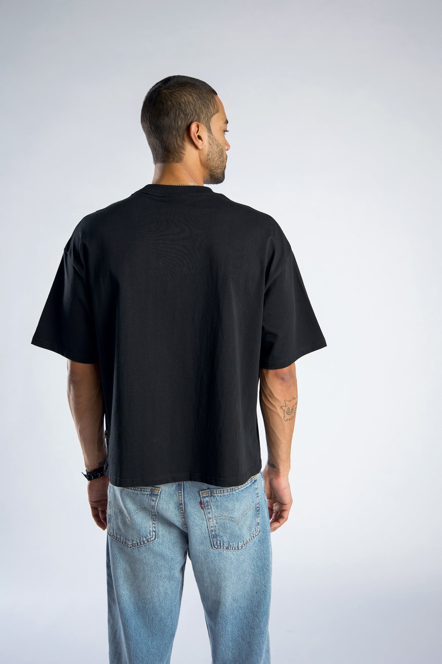 Black Tee