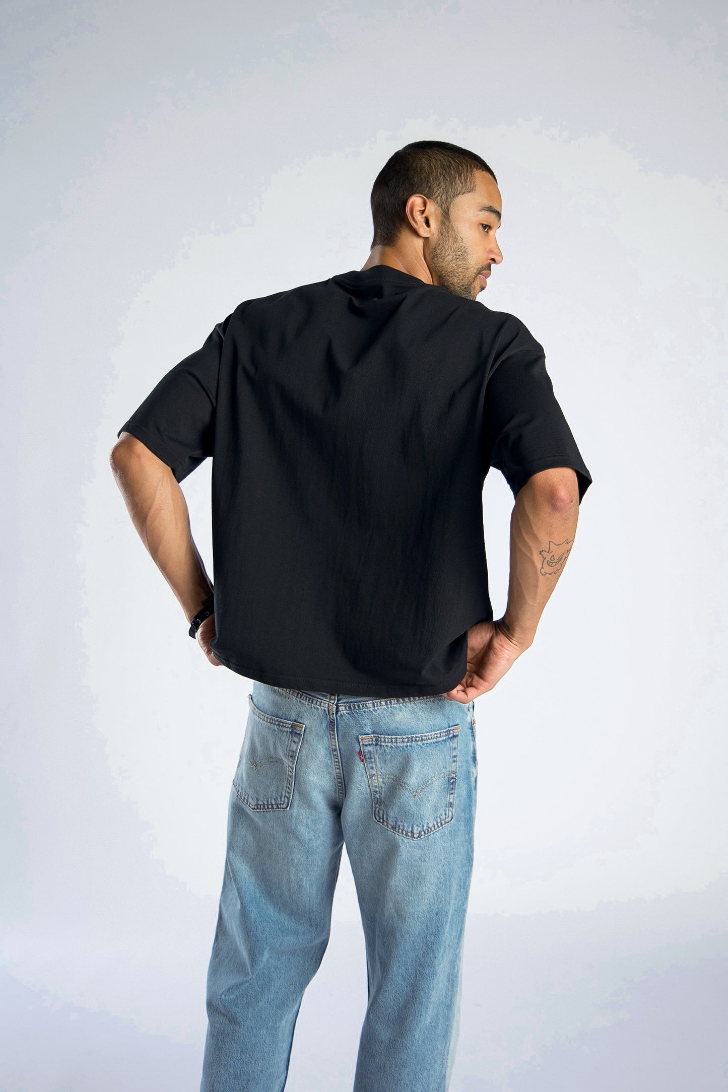 Black Tee